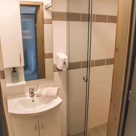 Tisza Gyoengye Apartment *