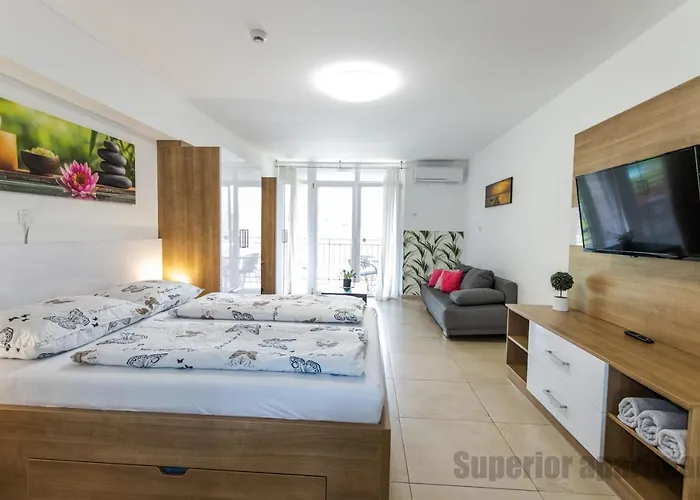 Tisza Gyoengye Apartament *